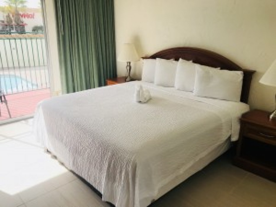 1 Double Bed at ABVI Loma Lodge